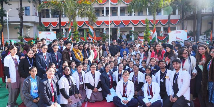 एसजीआरआरयू सहित एसजीआरआर के   संस्थानों में गणतन्त्र दिवस की धूम