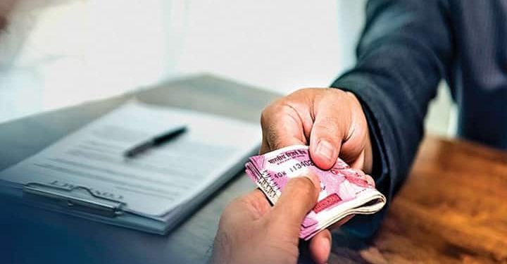 PWD के अमीन को  विजलेंस ने रंगे हाथ रिश्वत लेते किया गिरफ्तार