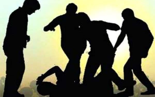 देहरादून में दो पक्षों में हुआ विवाद, युवती के सर पर लगी चोट