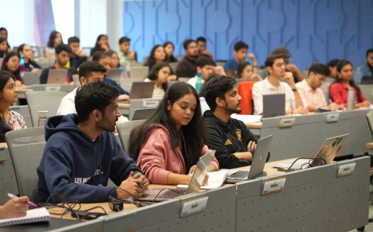 आम्रपाली कॉलेज हल्द्वानी MBA छात्र दिनेश माहरा पढ़ाई का दबाव