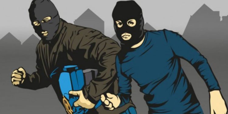 देहरादून में चोरों ने घर से सोने चांदी के साथ गैस सिलेंडर भी चुराया