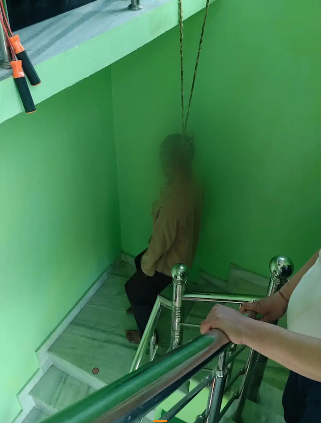 हल्द्वानी गिरिजा विहार फेज-6 कमलुवागांजा मुखानी जहां MBA छात्र दिनेश माहरा ने आत्महत्या की