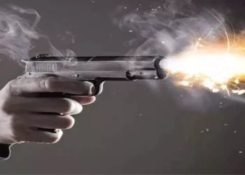 उत्तराखंड में दिनदहाड़े घर में घुस कर फायरिंग, इलाके में मचा हड़कंप