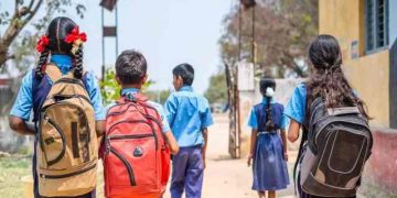 देहरादून में  रातोंरत बदल दिया स्कूल का नाम, शिक्षक भी हुए चेंज, अभिभावकों के पैरों तले खिसकी जमीन