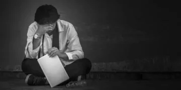 73% अंक आने पर 10वीं के छात्र ने की आत्महत्या की कोशिश, हालत गंभीर