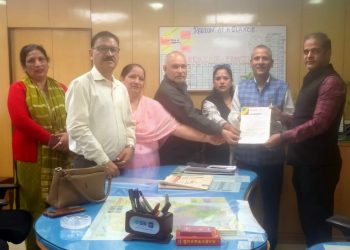 बालावाला नकरौंदा क्षेत्र में भारतीय स्टेट बैंक की नई शाखा खोलने की मांग को लेकर राष्ट्रवादी रीजनल पार्टी ने SBI मुख्य शाखा महाप्रबंधक को सौंपा ज्ञापन