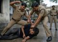 उत्तराखंड : पुलिस कर्मियों ने युवक को इतना पीटा कि हो गया बेहोश, एसएसपी ने दरोगा और एसआई किया लाइन हाजिर