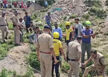 ब्रेकिंग : मसूरी में भीषण सड़क हादसा, 4 लोग घायल एक महिला की मौत