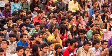 उत्तराखंड के युवाओं के लिए बड़ी खुशखबरी! पढ़ाई बीच में छोड़ने वालों को भी मिलेगी नौकरी