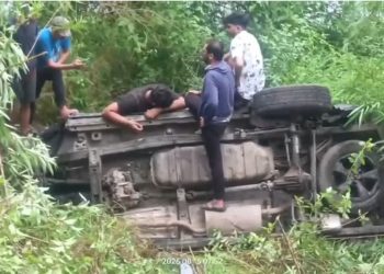 नैनीताल में एक दिन बाद फिर गाड़ी गिरी खाई में, घायलों की गुंजी चीख पुकार