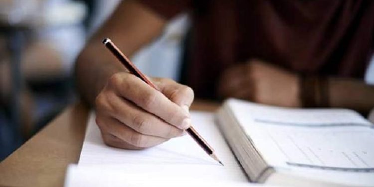 देहरादून : श्रीदेव सुमन विश्वविधालय की परीक्षा में बड़ा घोटाला, RTI से हुआ खुलासा