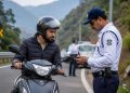 अब उत्तराखंड में स्कूटी चलाने वालों ने दिखाया बाइक का लाइसेंस, तो कट सकता है इतना चालान