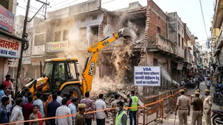 दिल्ली हादसे के बाद उत्तराखंड में प्रशाशन अलर्ट, देहरादून में खाली कराए 7 भवन