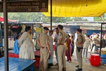 रेन बसेरे में ठहरे परिवार की 6 साल की बच्ची से दुष्कर्म का आरोप, पुलिस जांच में जुटी