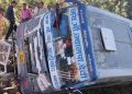 कोटद्वार-पौड़ी मार्ग पर बड़ा हादसा टला! भदालीखाल के पास खाई में गिरी यात्रियों से भरी बस, पेड़ ने बचाई 30 लोगों की जान