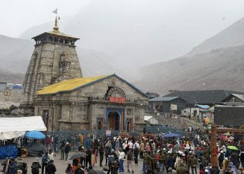उत्तराखंड में मौसम ने बदली करवट! यमुनोत्री-केदारनाथ में बर्फबारी, 5 जिलों में बारिश का अलर्ट