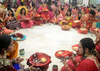 उत्तराखंड में करवा चौथ पर सार्वजनिक अवकाश घोषित, महिला कर्मचारियों को मिलेगी त्योहार मनाने की सुविधा
